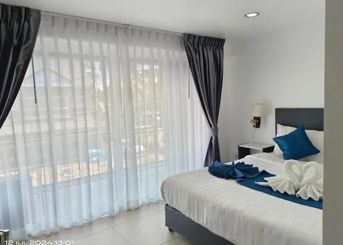 Hacia Light In Box Cottage